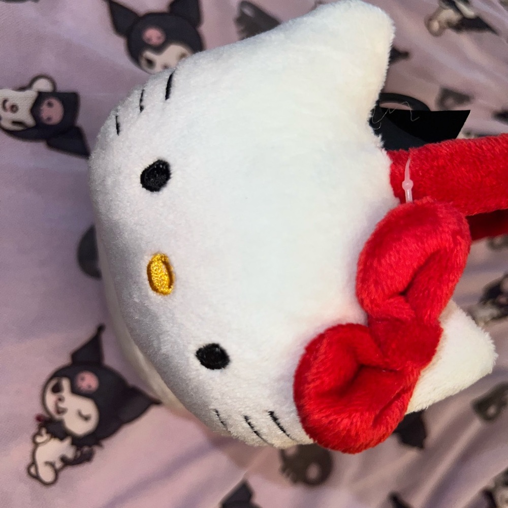 🎀 Hello Kitty Earmuffs 🎀